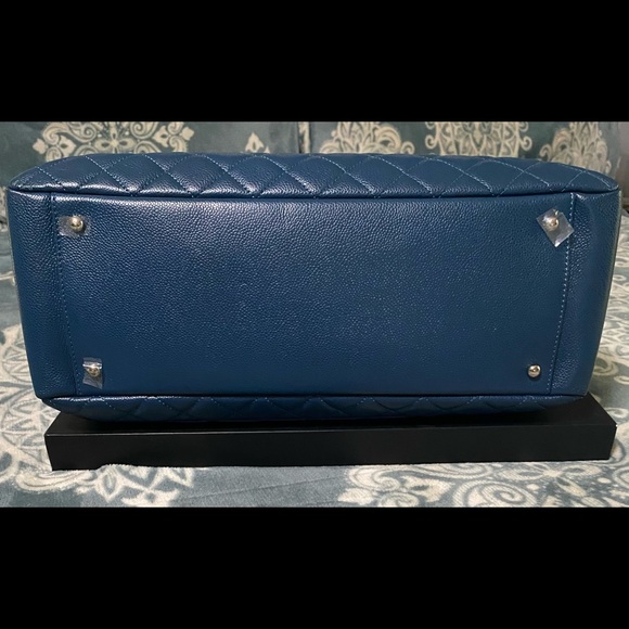 🌈Chanel XL GST Blue W/ Silver how’s work💎 - Picture 4 of 16